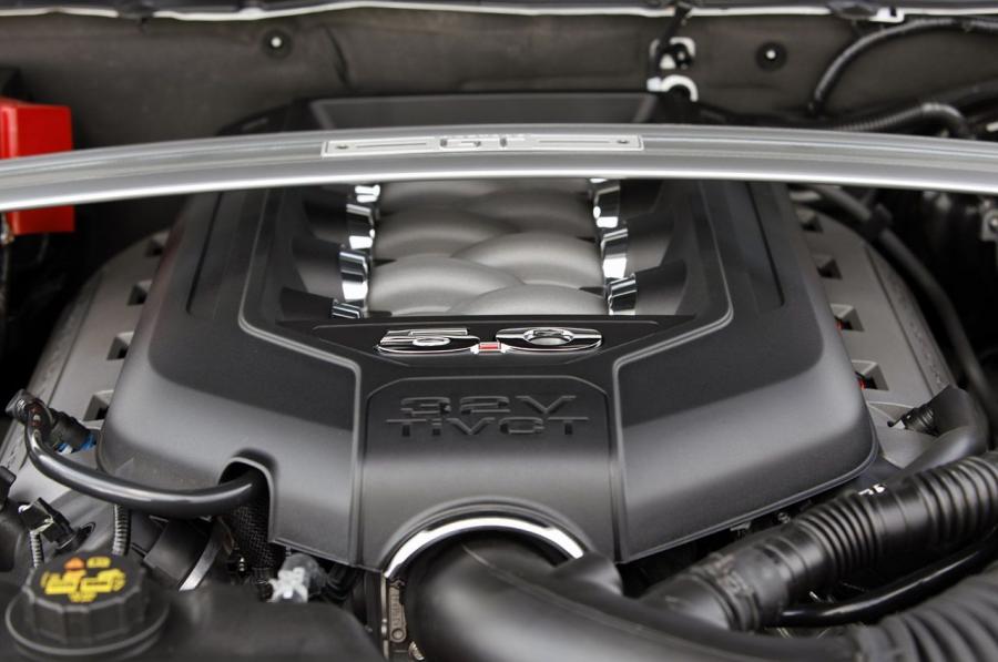 Ford Mustang GT 2013 года  (фото 52 из 58)